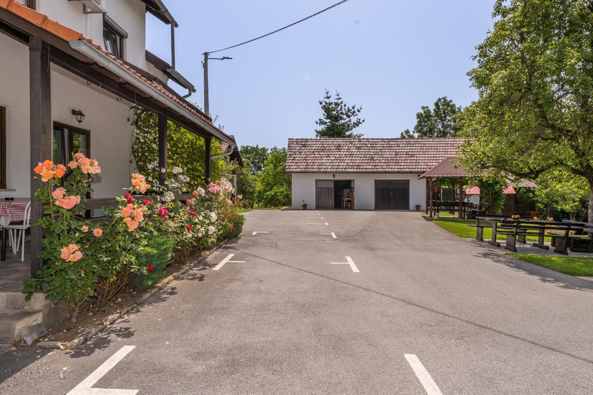 Apartments Patar Grabovac  Exterior photo