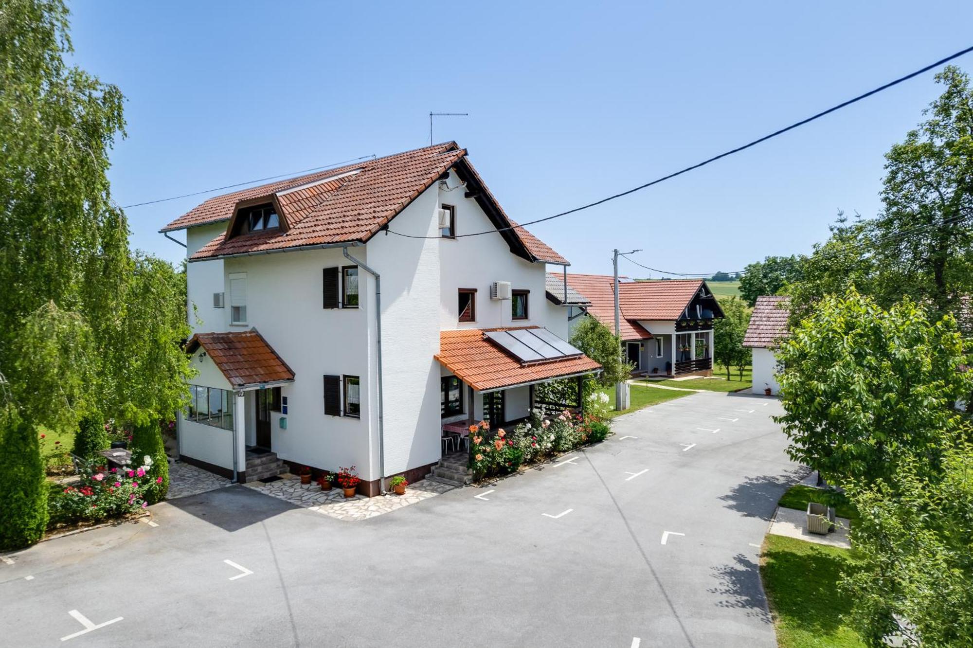 Apartments Patar Grabovac  Exterior photo